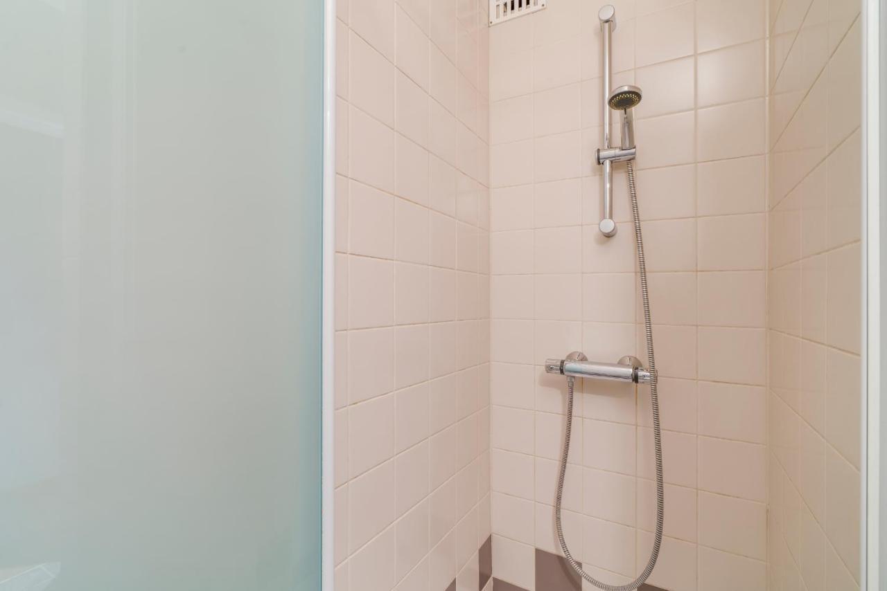Zonnig Familie App Op Zeedijk Met Zeezicht Voor 6P Apartment ออสเทนด์ ภายนอก รูปภาพ